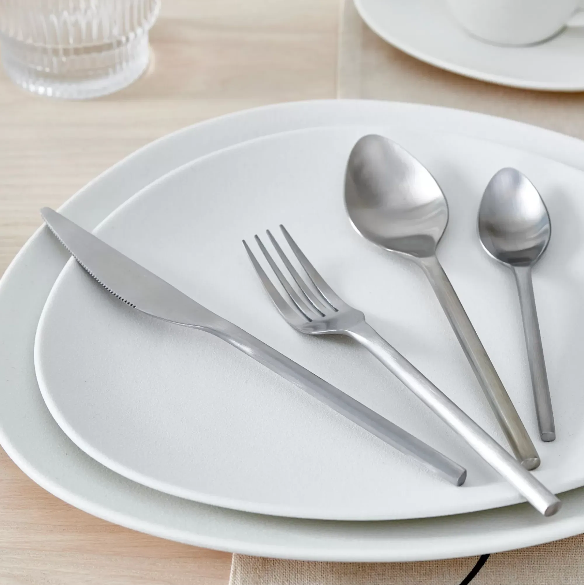 CASA Etna Satin Cubierto De 16 Piezas Plateado Clearance