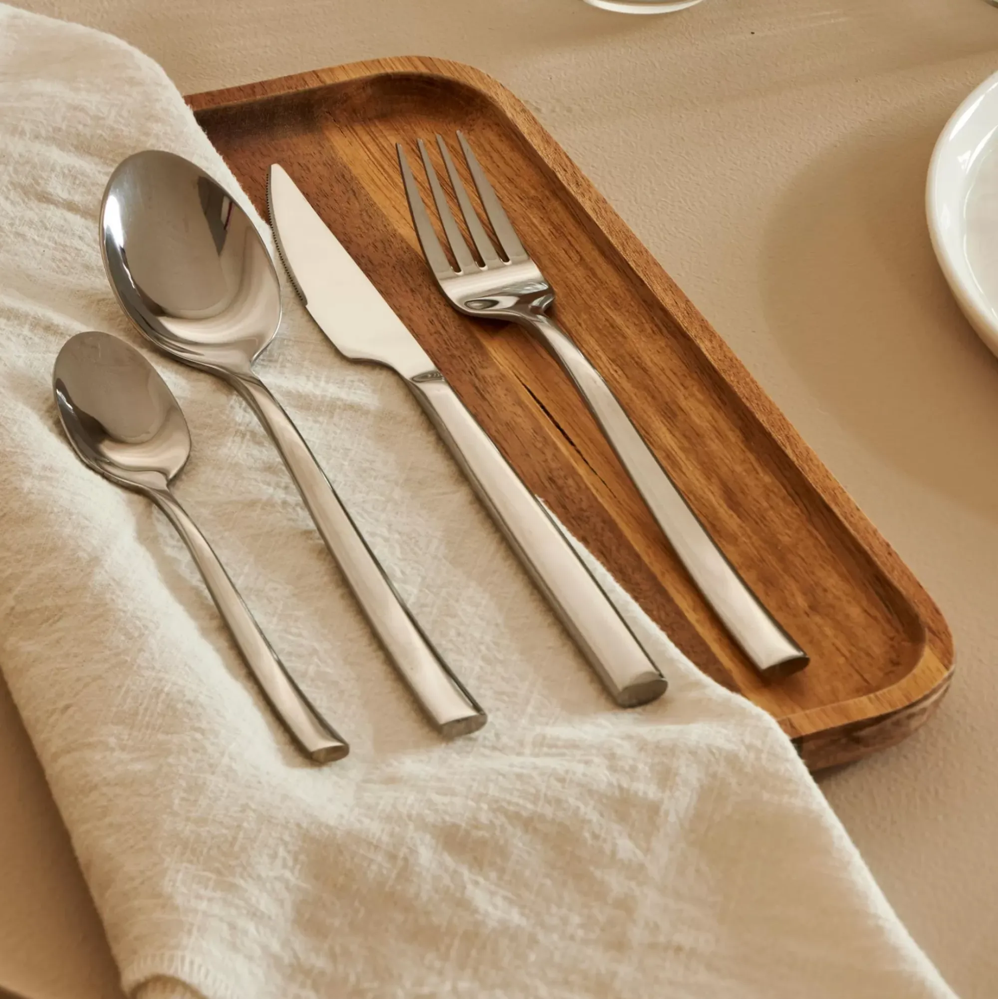 CASA London Cubierto De 24 Piezas Plateado Hot