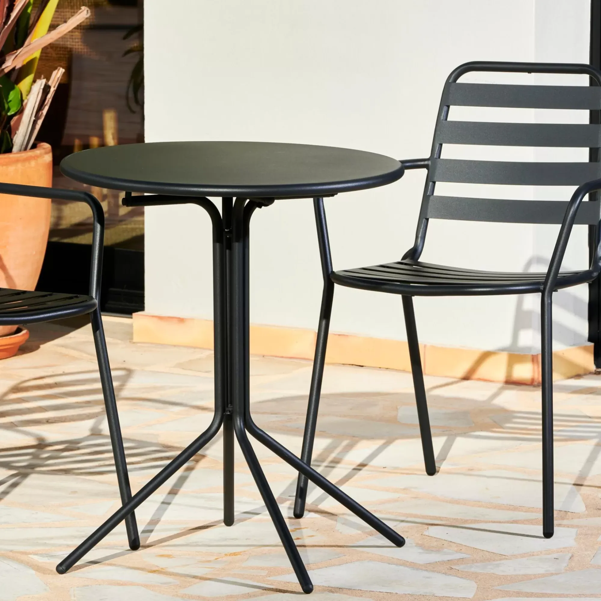 CASA Olav Mesa Bistro Negro Store